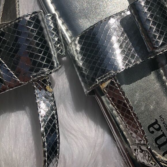 A.N.A. Senna Silver Bow Slingback Flat San… - Picture 8 of 9